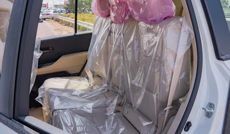 
								2026 Toyota Land Cruiser 300 GXR 4.0L AT Petrol (White-Beige) full									