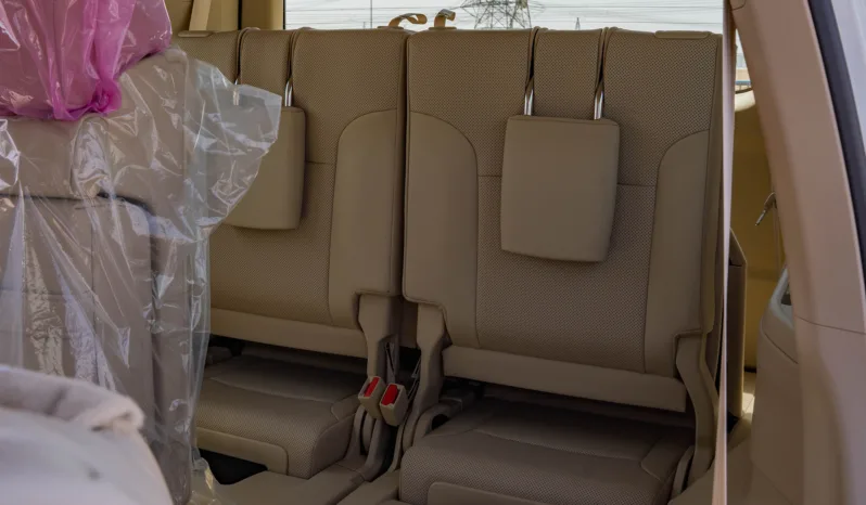 
								2026 Toyota Land Cruiser 300 GXR 4.0L AT Petrol (White-Beige) full									