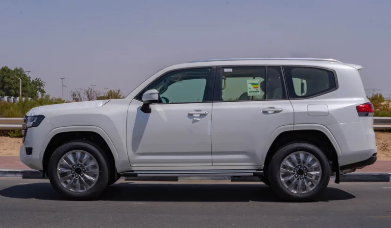 
								2026 Toyota Land Cruiser 300 GXR 4.0L AT Petrol (White-Beige) full									