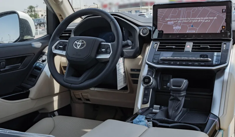
								2026 Toyota Land Cruiser 300 GXR 4.0L AT Petrol (White-Beige) full									