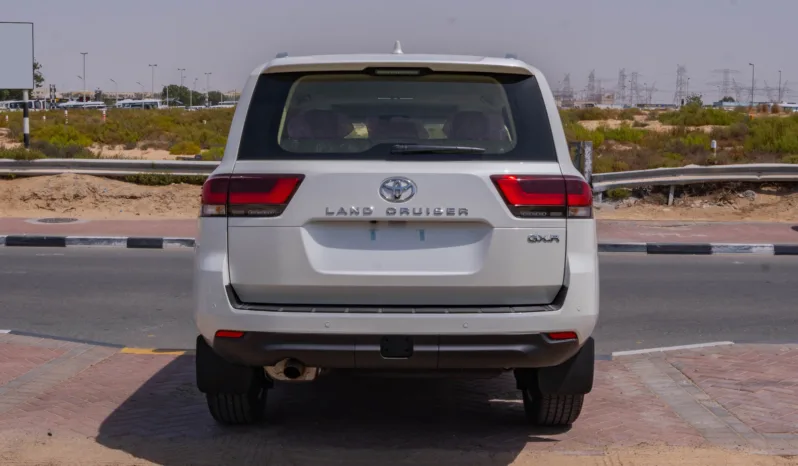 
								2026 Toyota Land Cruiser 300 GXR 4.0L AT Petrol (White-Beige) full									