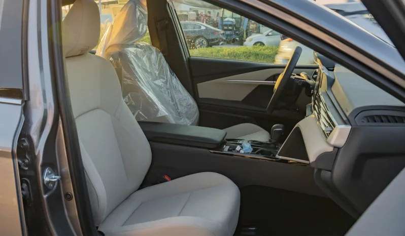 
2026 Toyota Camry LE 2.5L AT Hybrid (Gray) full									