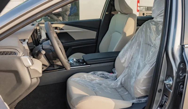 
2026 Toyota Camry LE 2.5L AT Hybrid (Gray) full									