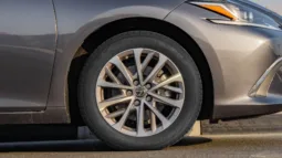 
										2025 Lexus ES300h 2.5L AT Hybrid (Grey) full									