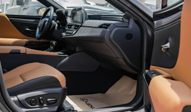 
								2025 Lexus ES300h 2.5L AT Hybrid (Grey) full									