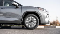 
2026 Toyota Highlander GLE 2.5L AT Hybrid (Gray) full									