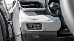 
										2026 Toyota Highlander GLE 2.5L AT Hybrid (Silver) full									