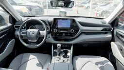 
2026 Toyota Highlander GLE 2.5 AT Hybrid (White) full									