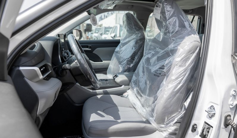 
2026 Toyota Highlander GLE 2.5 AT Hybrid (White) full									