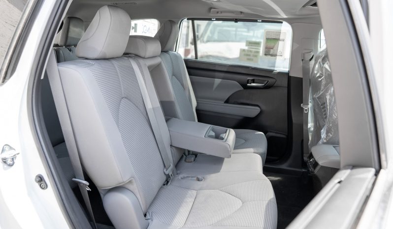 
2026 Toyota Highlander GLE 2.5 AT Hybrid (White) full									