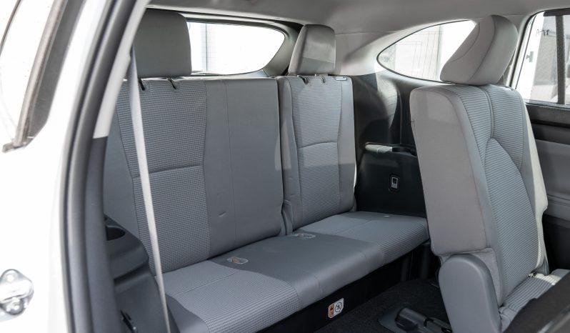 
2026 Toyota Highlander GLE 2.5 AT Hybrid (White) full									