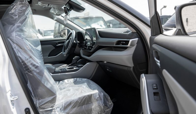 
2026 Toyota Highlander GLE 2.5 AT Hybrid (White) full									