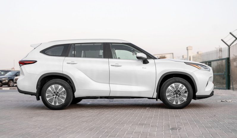 
2026 Toyota Highlander GLE 2.5 AT Hybrid (White) full									