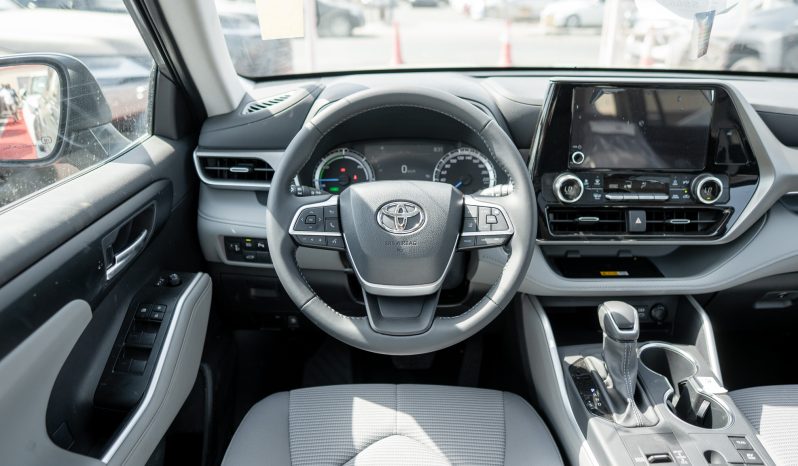 
2026 Toyota Highlander GLE 2.5 AT Hybrid (White) full									