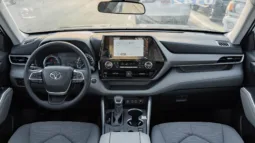 
2026 Toyota Highlander LE 2.5L AT Hybrid (Black) full									