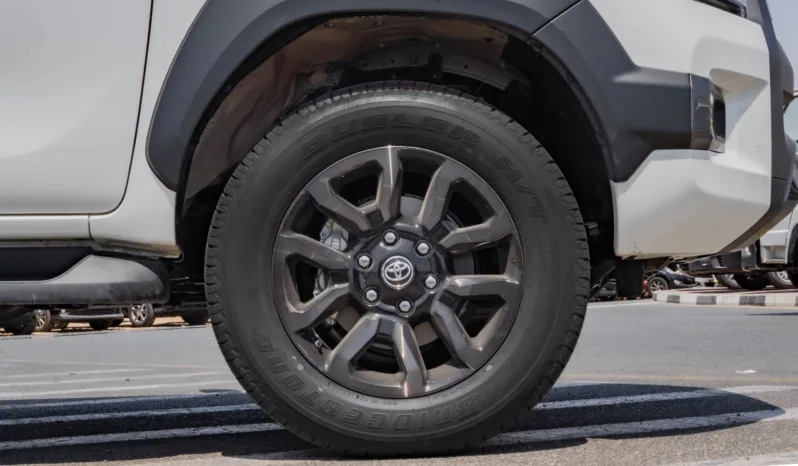 
								2026 Toyota Hilux Adventure 4.0L Petrol AT full									