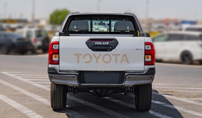 
2025 Toyota Hilux Adventure 4.0L AT Petrol (White) full									
