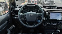 
2025 Toyota Hilux Adventure 4.0L AT Petrol (White) full									