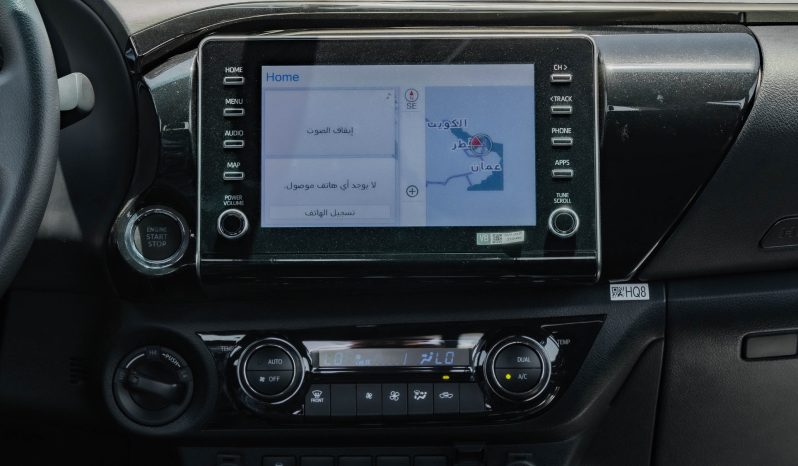
2025 Toyota Hilux Adventure 4.0L AT Petrol (White) full									