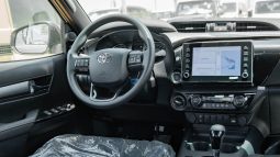 
2025 Toyota Hilux Adventure 4.0L AT Petrol (White) full									