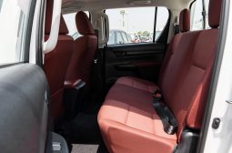 
										2025 Toyota Hilux DLX 2.7L AT Petrol (White) full									