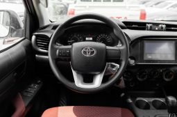 
										2025 Toyota Hilux DLX 2.7L AT Petrol (White) full									