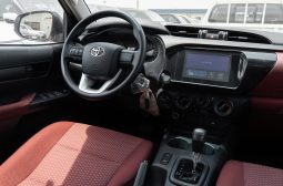 
										2025 Toyota Hilux DLX 2.7L AT Petrol (White) full									