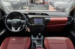 
										2025 Toyota Hilux DLX 2.7L AT Petrol (White) full									
