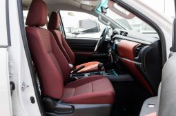 
										2025 Toyota Hilux DLX 2.7L AT Petrol (White) full									