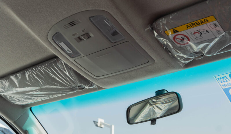 
2025 Toyota Hilux GLXS 2.7L AT Petrol full									