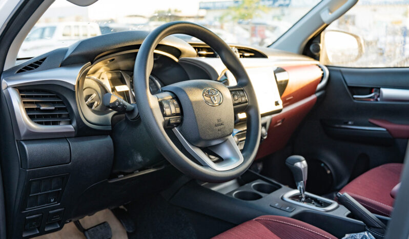 
2025 Toyota Hilux GLXS 2.7L AT Petrol full									