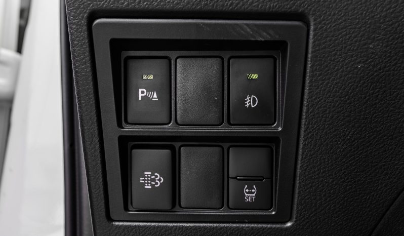 
2025 Toyota Hilux SGLX 2.4L AT Diesel (White) full									