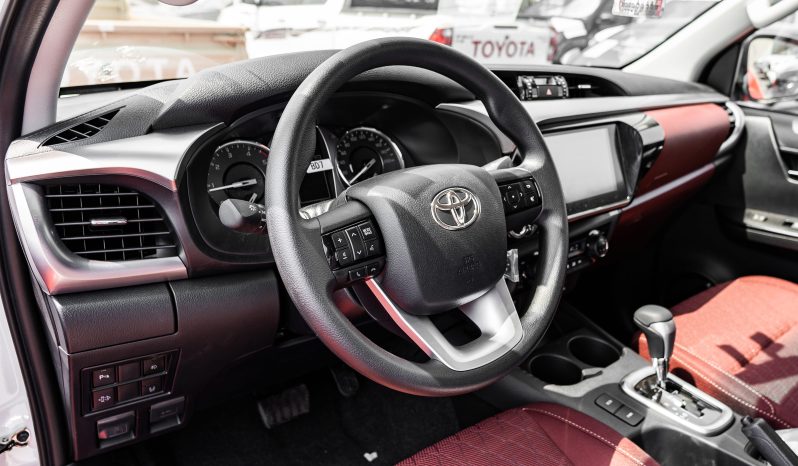 
2025 Toyota Hilux SGLX 2.4L AT Diesel (White) full									