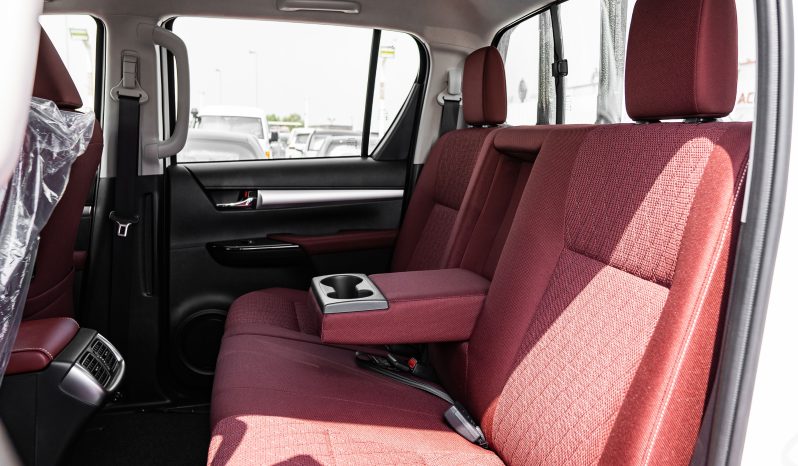 
2025 Toyota Hilux SGLX 2.4L AT Diesel (White) full									