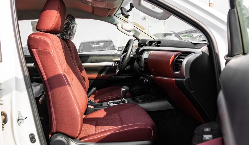 
2025 Toyota Hilux SGLX 2.4L AT Diesel (White) full									