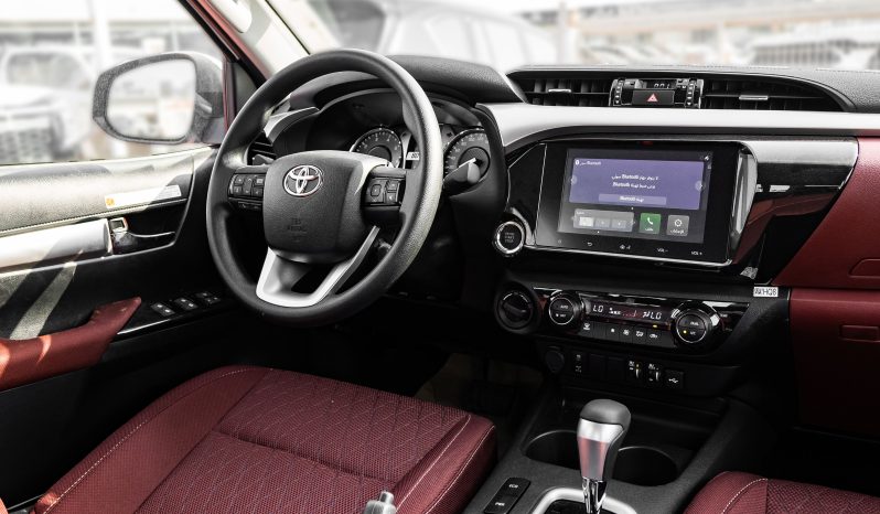 
2025 Toyota Hilux SGLX 2.4L AT Diesel (White) full									