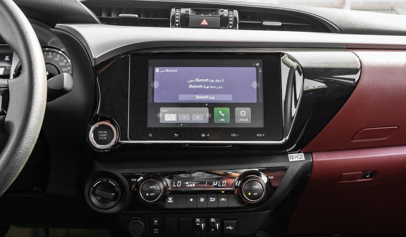 
2025 Toyota Hilux SGLX 2.4L AT Diesel (White) full									