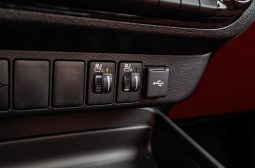 
2025 Toyota Hilux SGLX 2.4L AT Diesel (White) full									