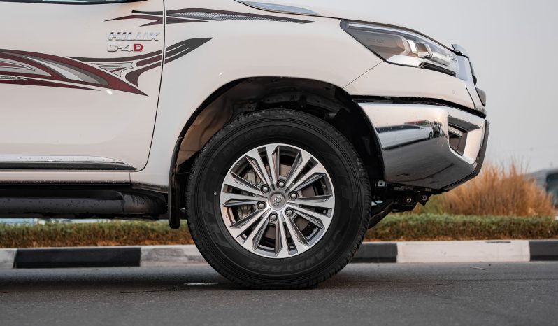 
2025 Toyota Hilux SGLX 2.4L AT Diesel (White) full									