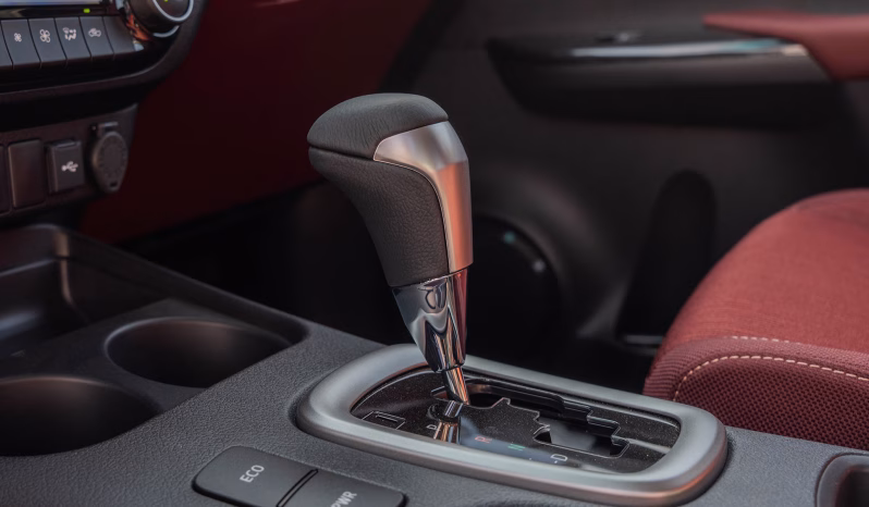 
2025 Toyota Hilux TRD SR5 4.0L Petrol AT (Black) full									