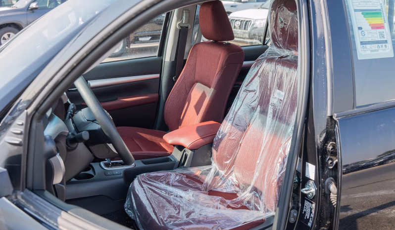 
2025 Toyota Hilux TRD SR5 4.0L Petrol AT (Black) full									