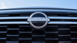 
										2026 Nissan Patrol V6 3.8L SE Platinum AT Petrol Black – Red full									