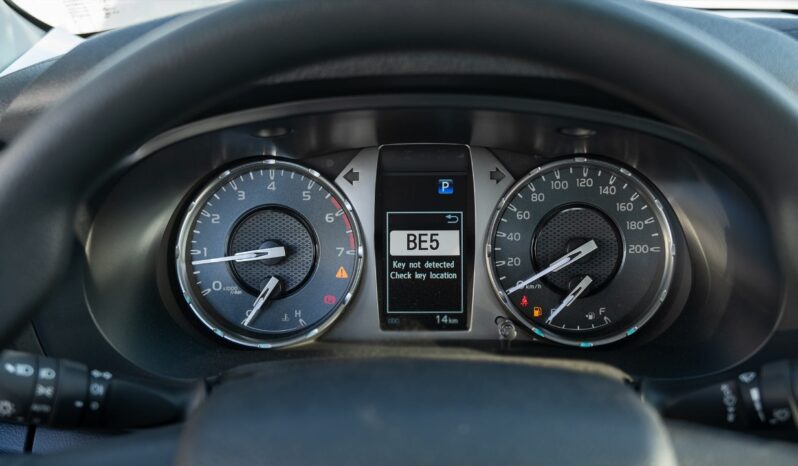 
2025 Toyota Hilux SGLX 2.7L Petrol AT Full Option full									