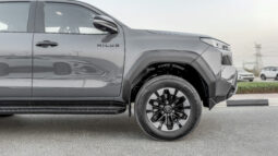 
										2027 Toyota Hilux Premium 4.0L AT Petrol (Gray-Red) full									