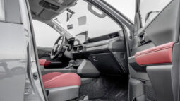 
										2027 Toyota Hilux Premium 4.0L AT Petrol (Gray-Red) full									