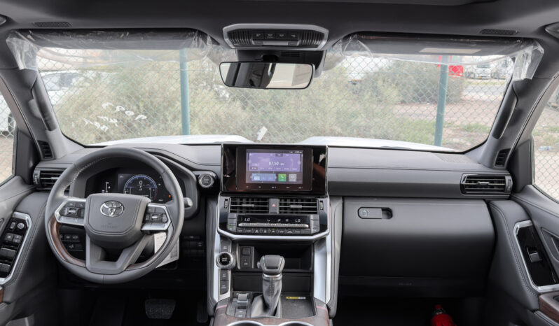
								2026 Toyota Land Cruiser GXR 4.0L AT Petrol With Radar (Black) full									