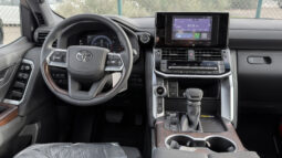 
										2026 Toyota Land Cruiser GXR 4.0L AT Petrol With Radar (Black) full									