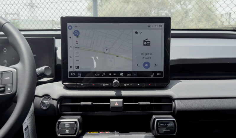 
								2026 Toyota Rav4 XSE 2.5L AT Hybrid (Blue-Black) full									