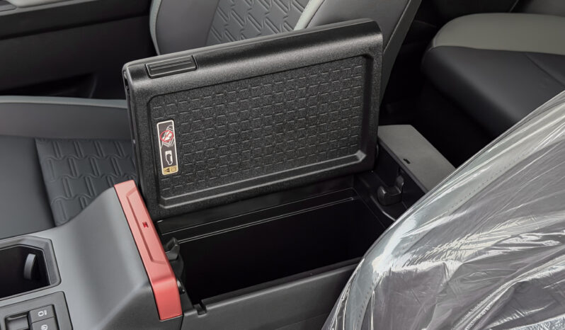 
								2026 Toyota Rav4 Adventure 2.5L AT Hybrid (Black-Black) full									