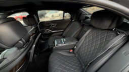 
										2025 Mercedes Benz S 580 4Matic 4.0L AT Petrol (Black-Black) full									